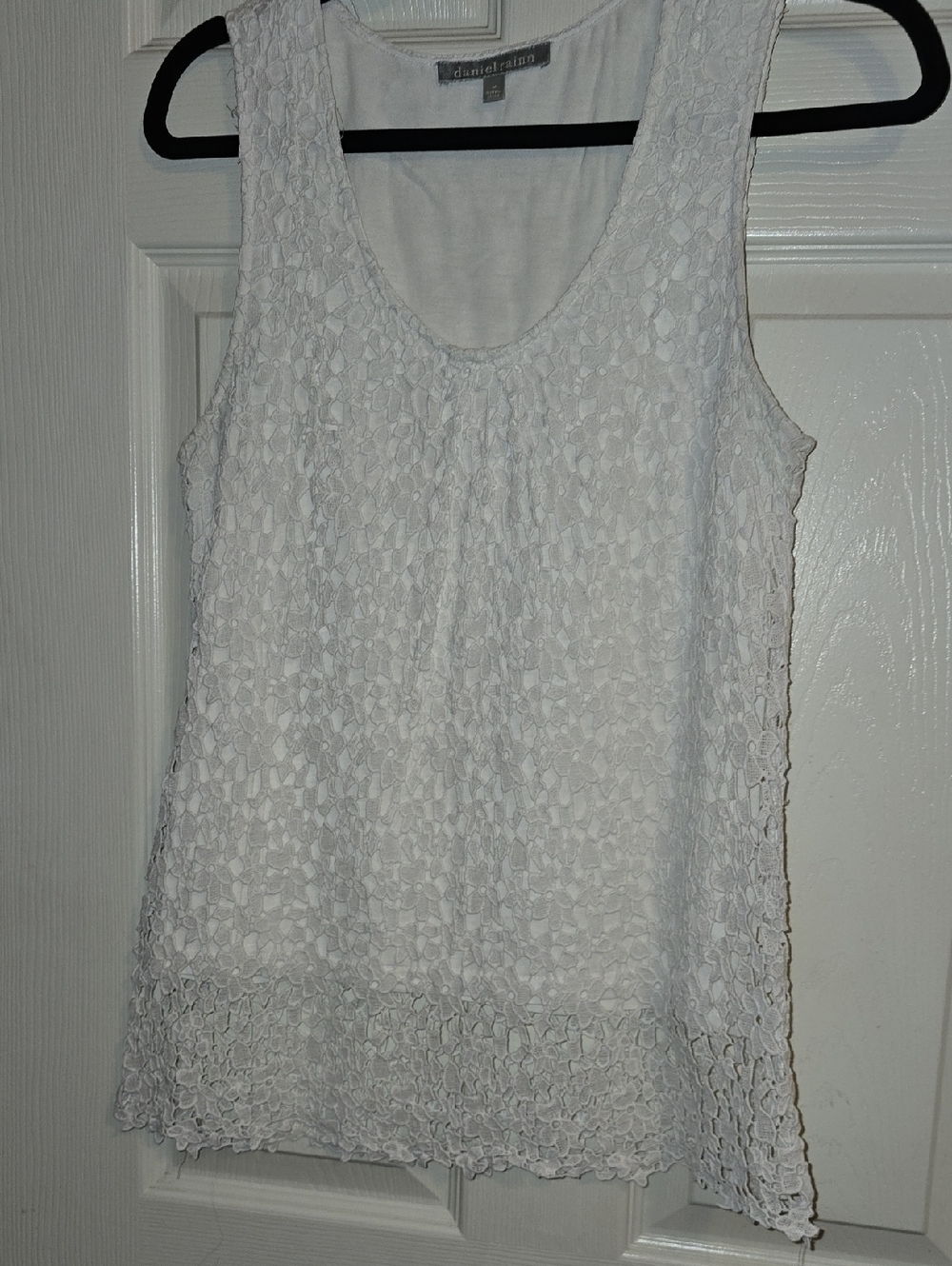 Daniel Rainn‎ White Lace Overlay Scoop Neck Camisole
